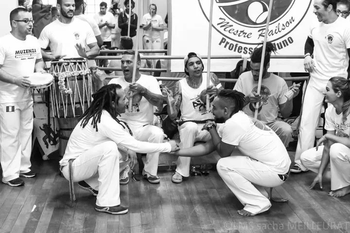 Capoeira Sul da Bahia — arts martiaux-studio à Quartier des Batignolles, Paris — 2