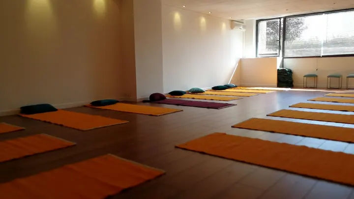 Ecole de Yoga Natha (Nadanta) — Yoga à Les Granettes, Aix-en-Provence
