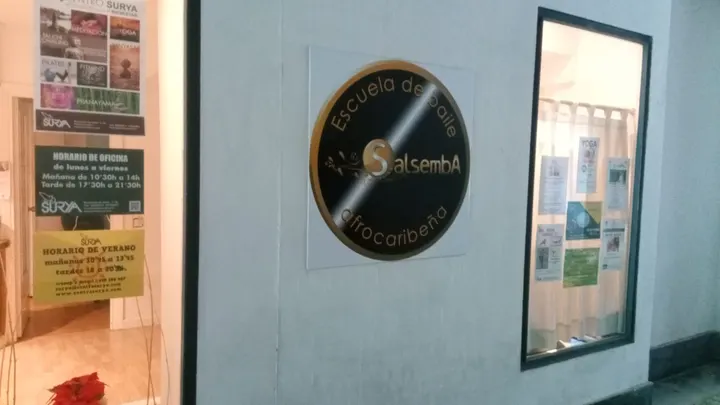 Escuela de Baile en Pamplona Salsemba — baile-studio en Ermitagaña-Mendebaldea, Pamplona — 3