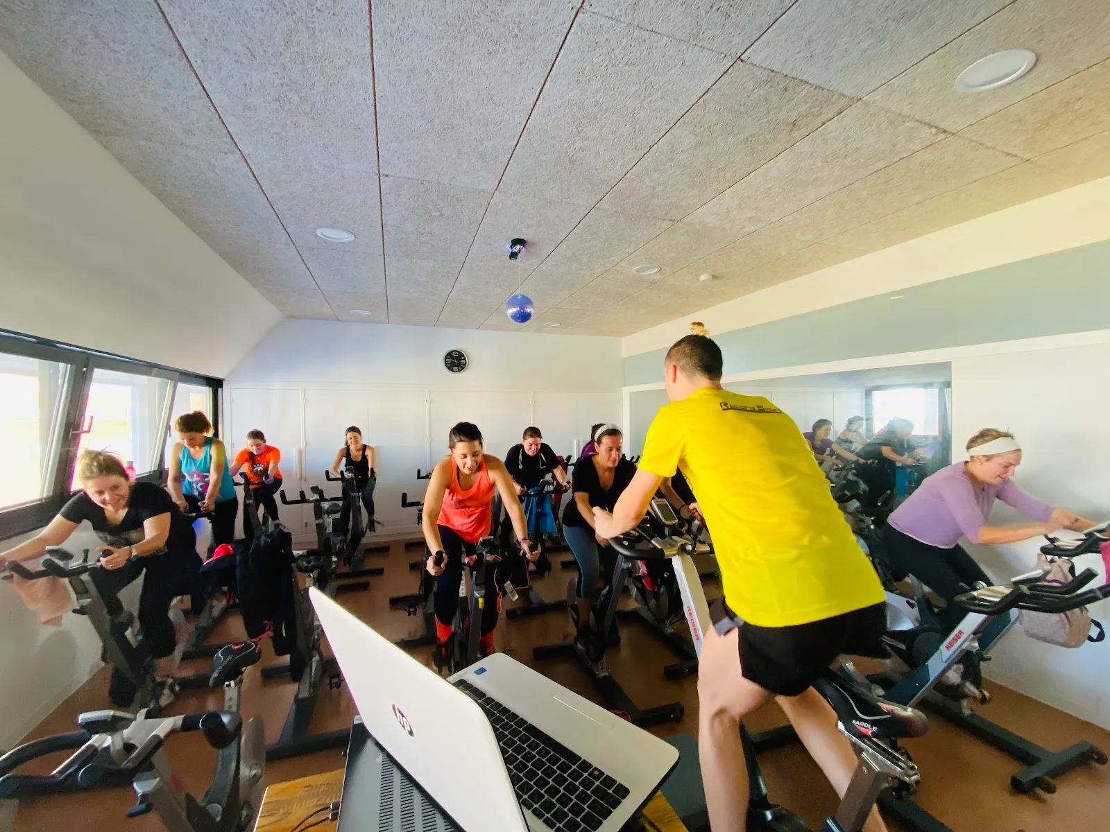 Record Sport — estudio de fitness-studio en María Auxiliadora, Badajoz — 3
