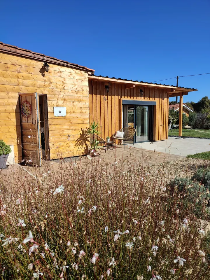 CHANDRANANDA Yoga — yoga-studio à Au Grand Barrail, Saint-Genès-de-Fronsac — 3