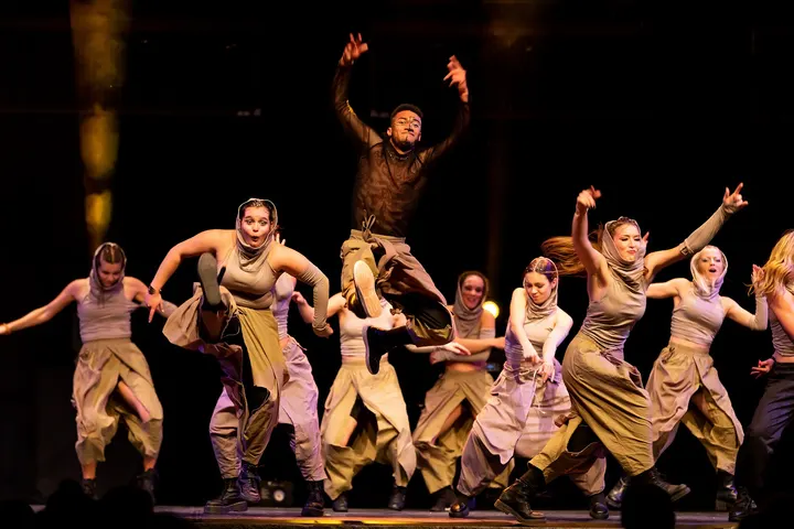 Maison du Monde — danse-studio à Cité Turon de Gloire, Lourdes — 2