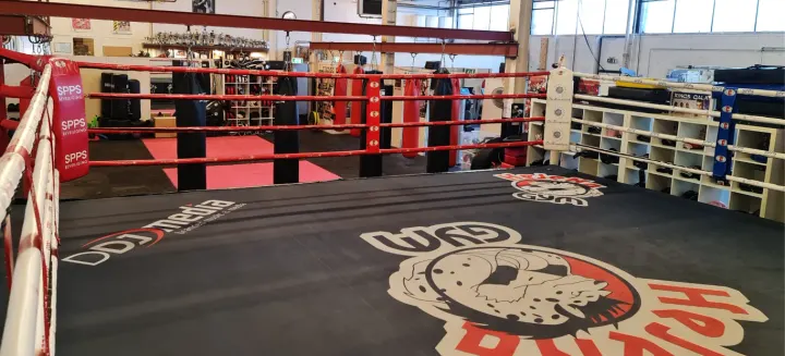 Hejena Gym — Sportschool in 't Plaveen, Huizen