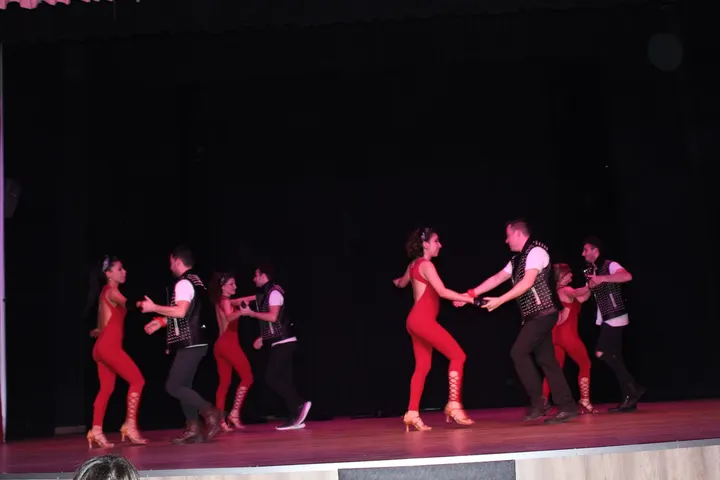 Escuela de Baile La Terreta — baile-studio en Alicante — 2