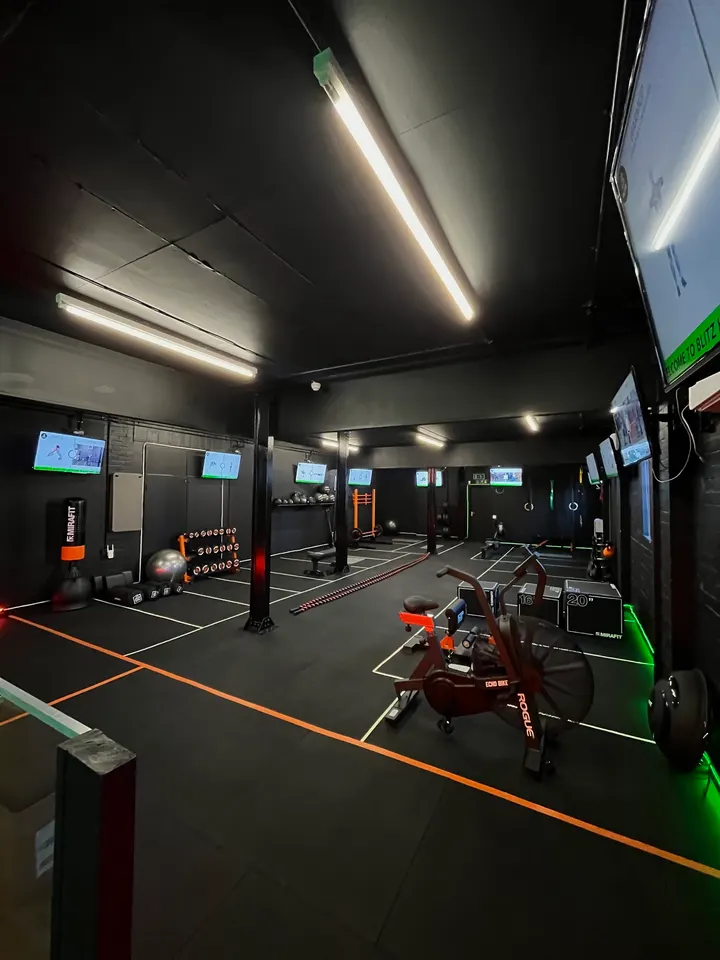 Blitz Hiit Gym — hiit-studio in Street — 3