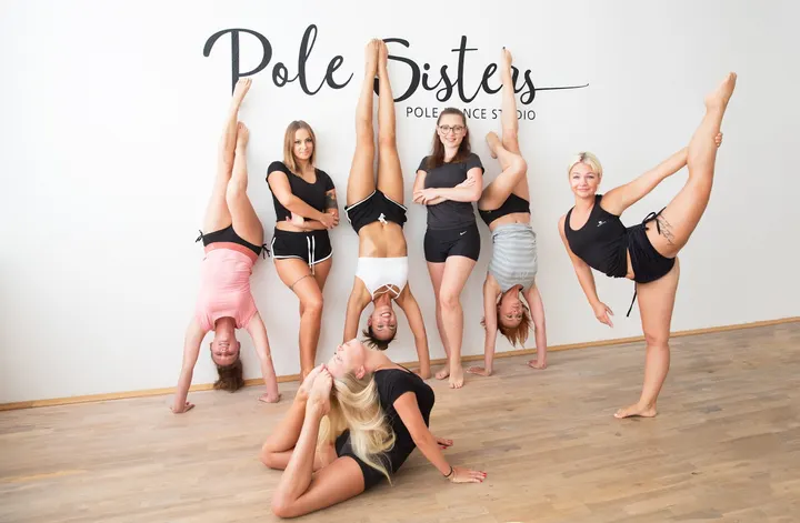 Pole Sisters Dein für und Luftakrobatik — pole fitness-studio in Bielefeld — 3