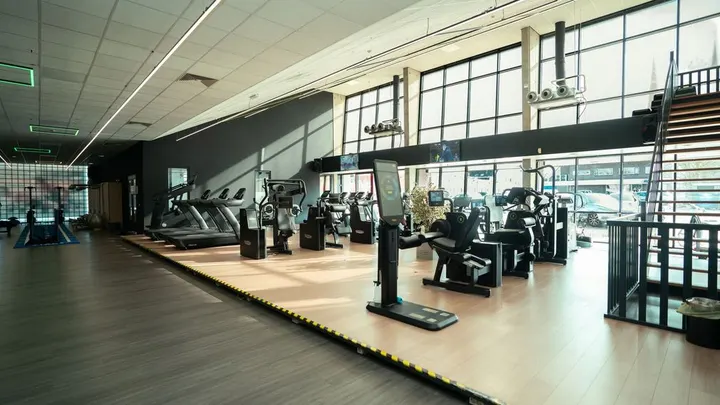 Sportpiazza Kaatsheuvel — Sportschool in Oost, Kaatsheuvel