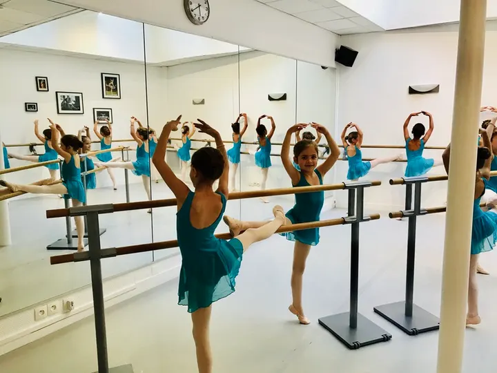 Tutu, Pointes & Co. — danse-studio à Quartier Saint-Georges, Paris — 2
