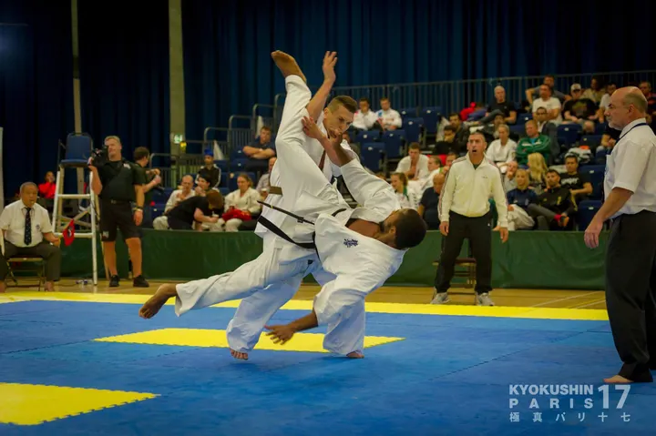 Kyokushin Paris 17 Gymnase Bernard Lafay — Arts martiaux à Paris 17e Arrondissement, Paris