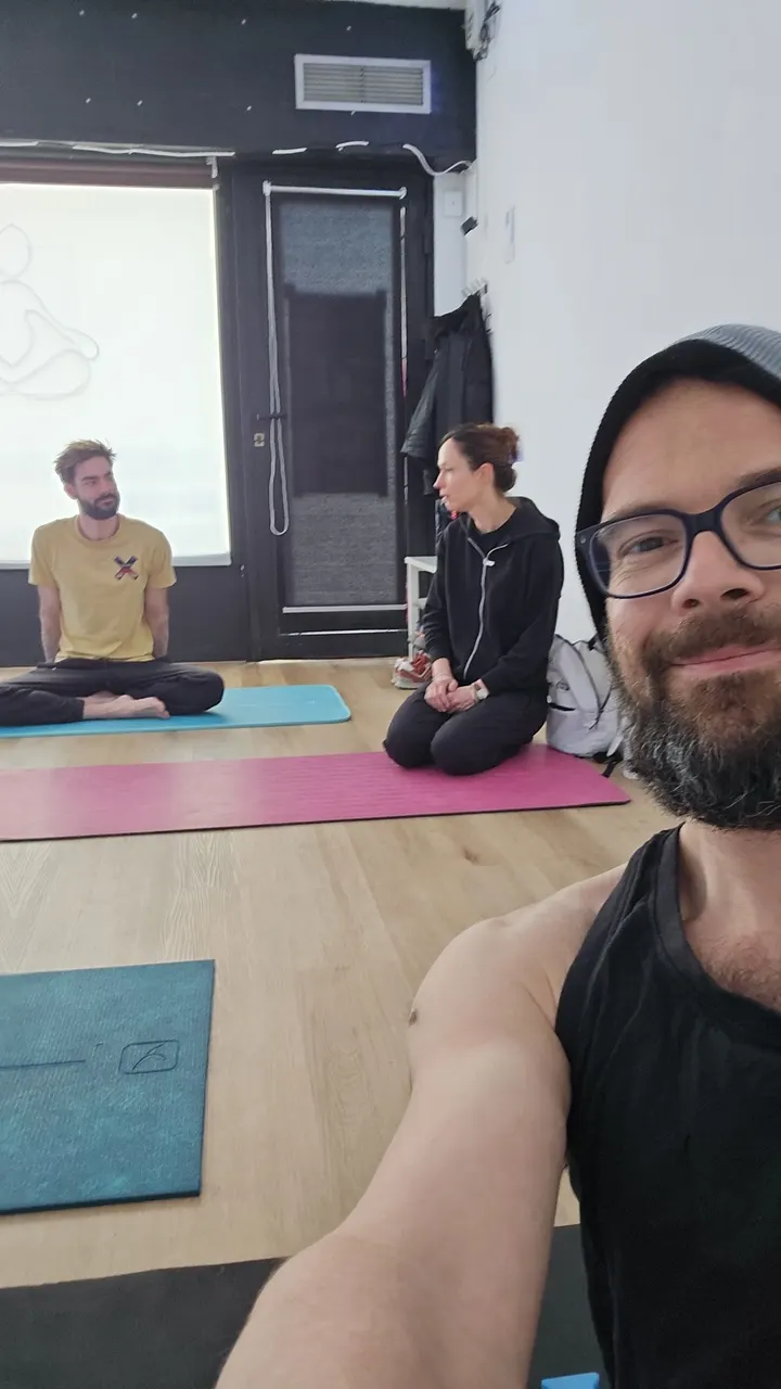 Roberto Azevedo Yoga — Yoga en Ciudad Lineal, Madrid