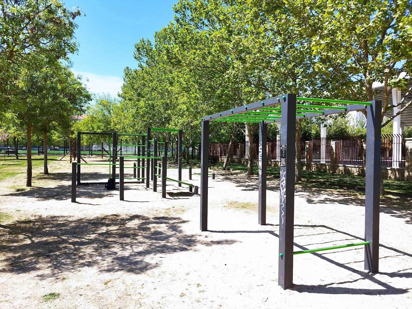 Parque dominadas y calistenia Laguna de Duero — calisthenics-studio en Laguna de Duero — 2