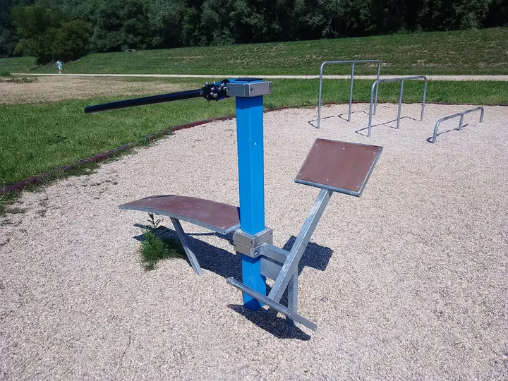 Outdoor-Fitnesspark — fitnessstudio in Barbing — 3