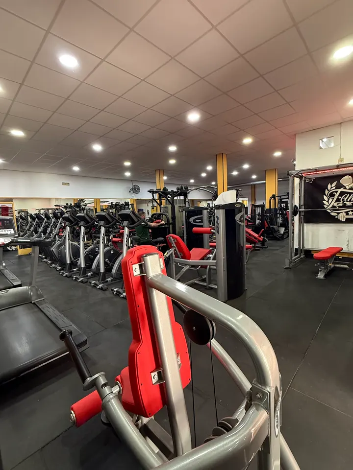 Gimnasio Family Gym — estudio de fitness-studio en Cruz Roja-Capuchinos, Sevilla — 3