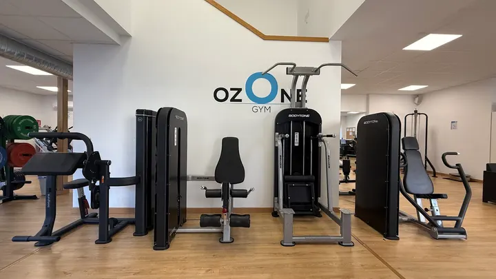 OZONE GYM SANTIAGO — estudio de fitness-studio en Santa Marta, Santiago de Compostela — 3
