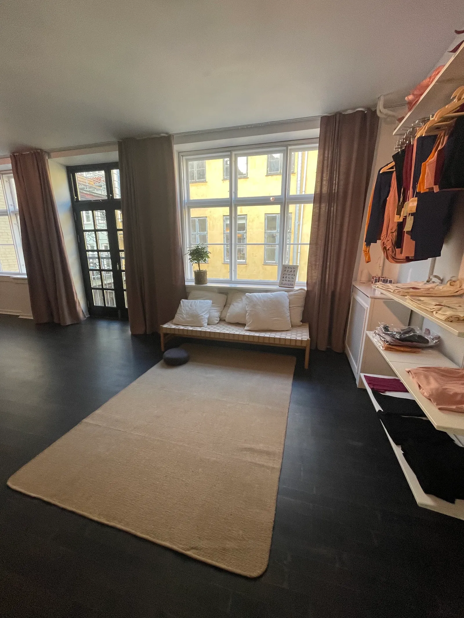 Sunflowerio Yoga — yoga-studio i Vesterbro, København V — 2