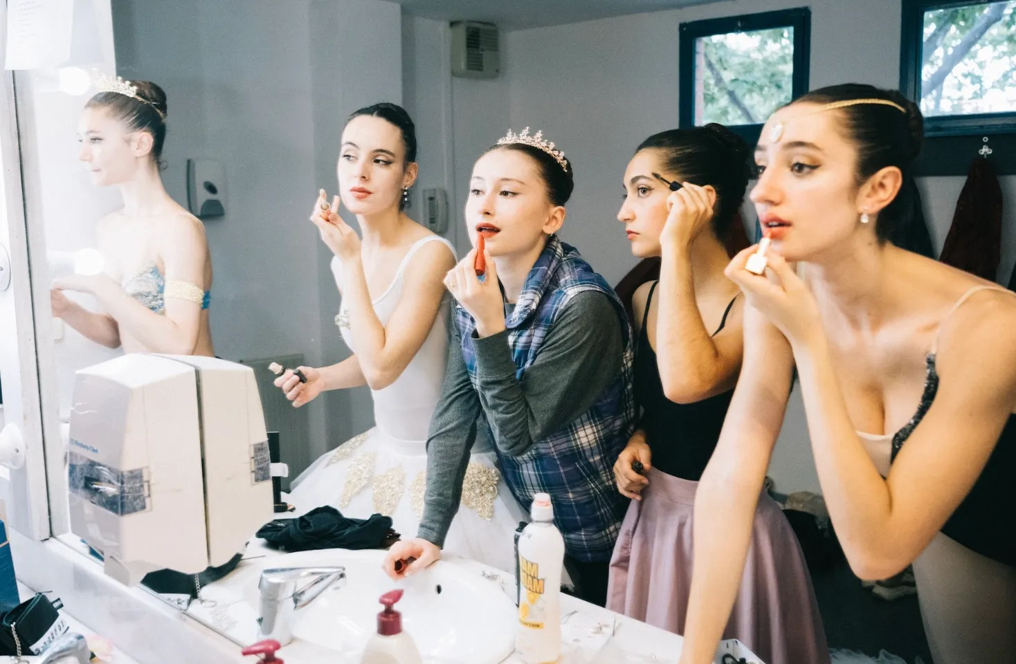 Escuela De Ballet Carmina Ocaña Y Pablo Savoye — baile-studio en Madrid — 3