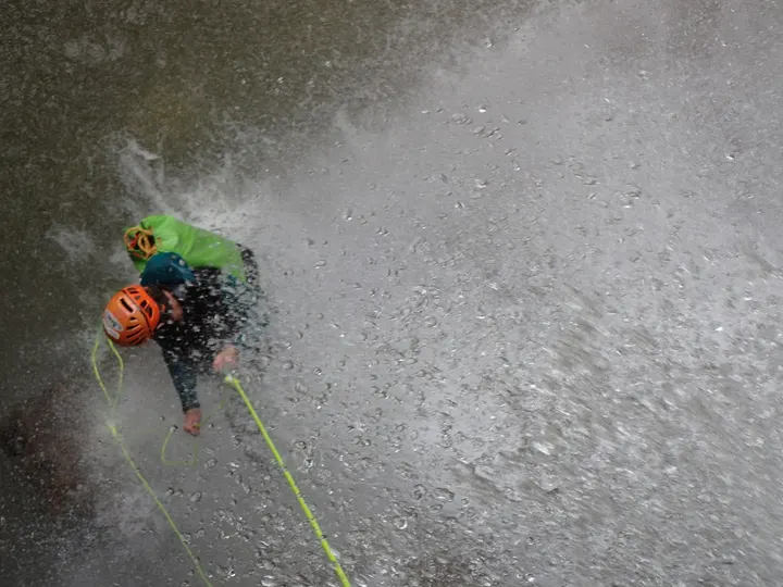 Vertic'O - Canyoning Grenoble & Isère — escalade-studio à Portail Rouge, Saint-Martin-d'Hères — 2