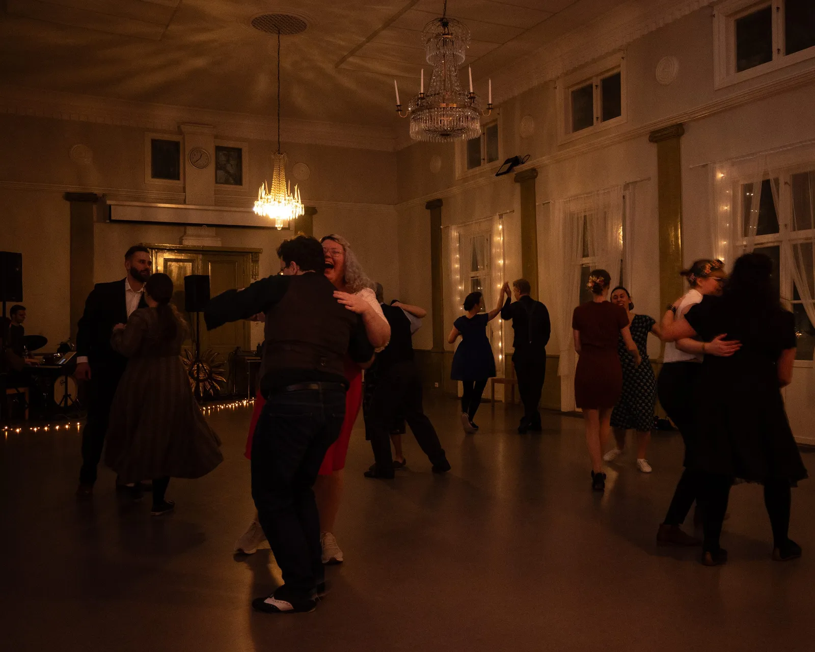 Shake That Thing - Lindy Hop Örebro — dans-studio i Eklunda, Örebro — 3