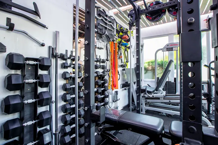 AZ FIT PRIVATE TRAINING STUDIO AND PHYSIO — fitness studio in Woodford Green, London — 2