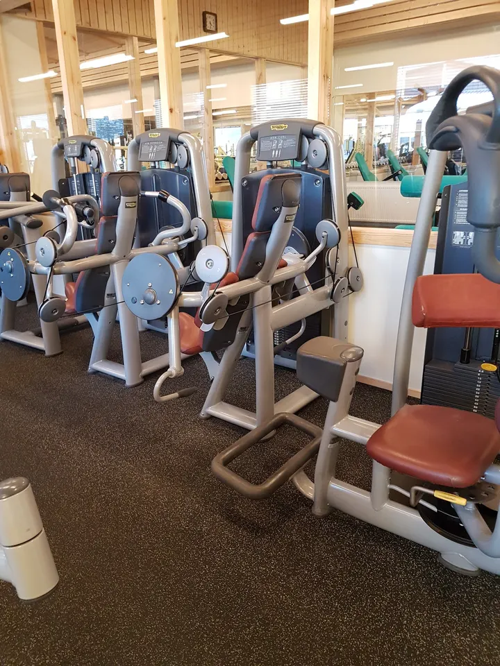 Kuntokeskus Pressi — Fitnessstudio – Viiskulma, Jämsä