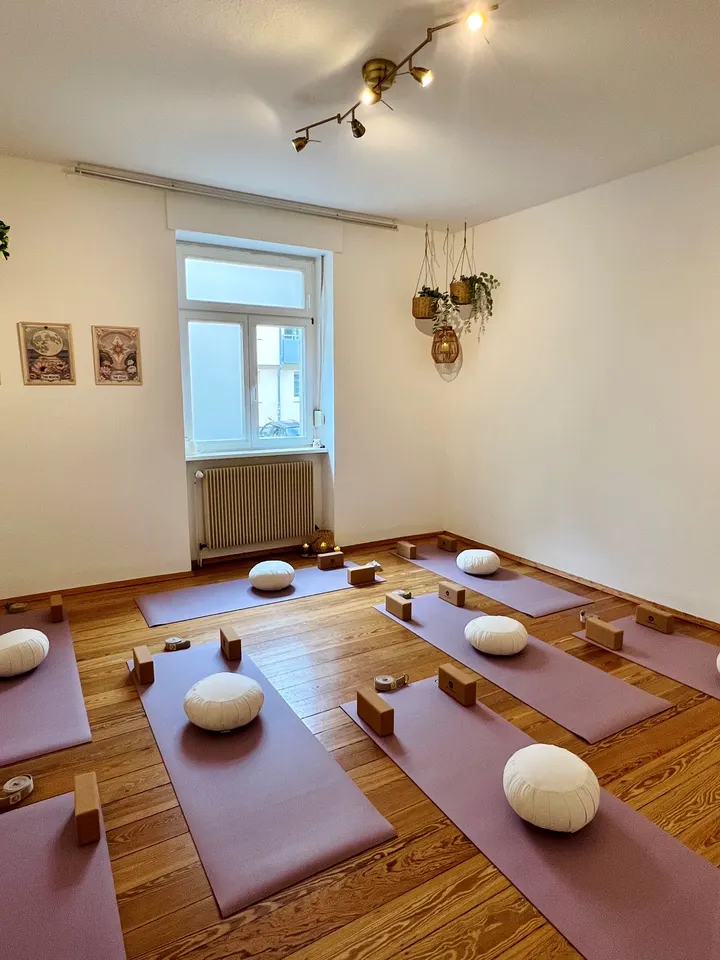 Nina Luna Yoga — yoga-studio in Südweststadt Mittlerer Teil, Karlsruhe — 3