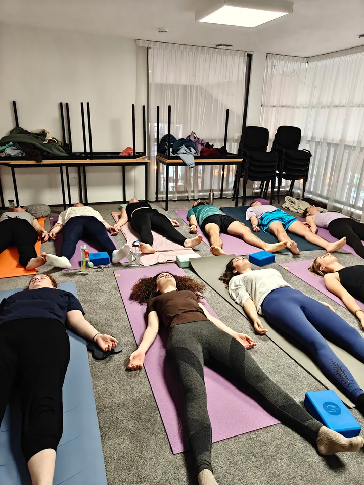 Moun reiki yoga - professeur de yoga Angers — yoga-studio à Lac de Maine, Angers — 3