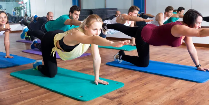 Yoga Blau-Weiß Hand — Yoga in Diepeschrather Mühle, Bergisch Gladbach