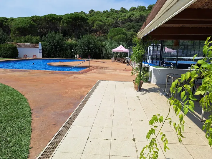 Padel Indians — Estudio de fitness en Residencial Begur, Begur