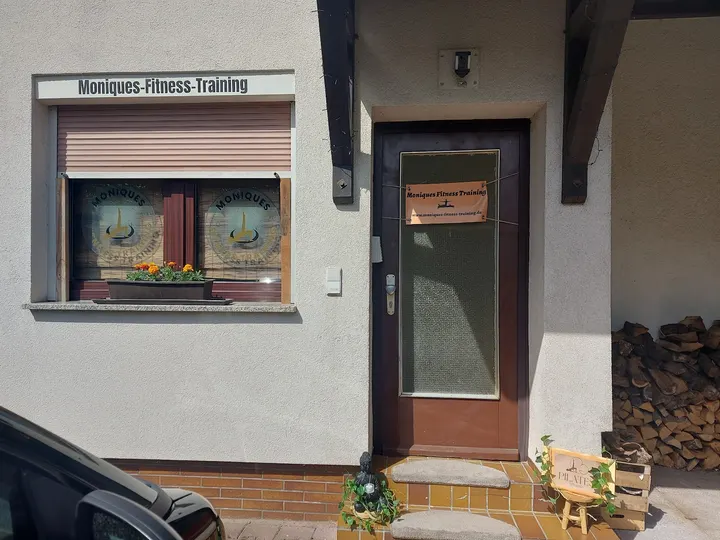 Moniques Fitness Training — fitnessstudio in Nieder-Eschbach, Frankfurt am Main — 3
