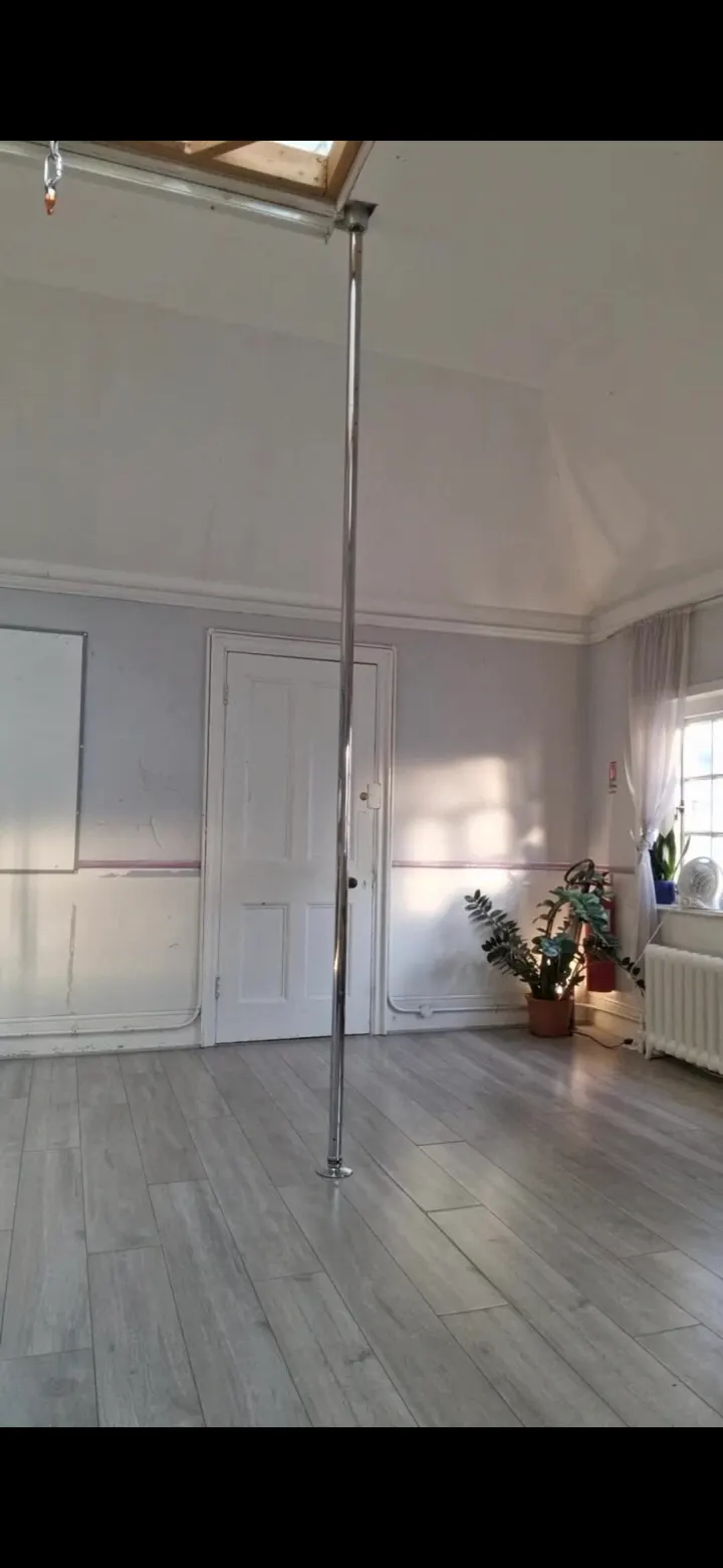 Pole Fit Sutton — pole fitness-studio in London — 3