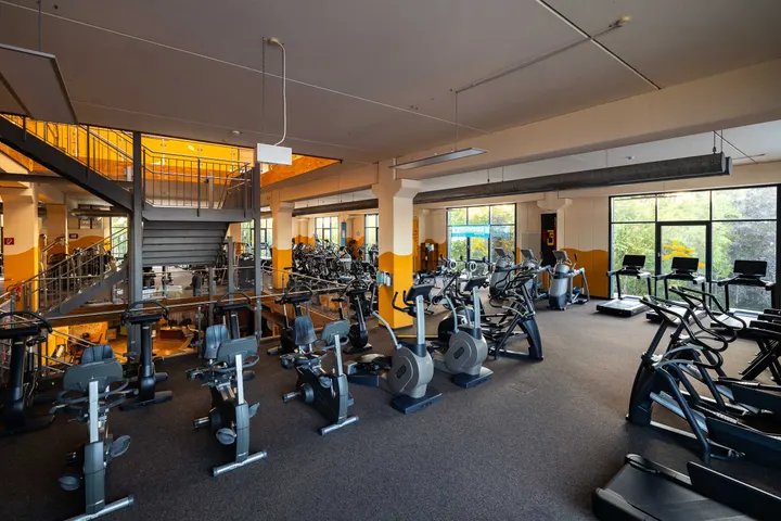 Bewegungsforum GmbH & Co KG Nieder-Olm — Fitnessstudio in Nieder-Olm