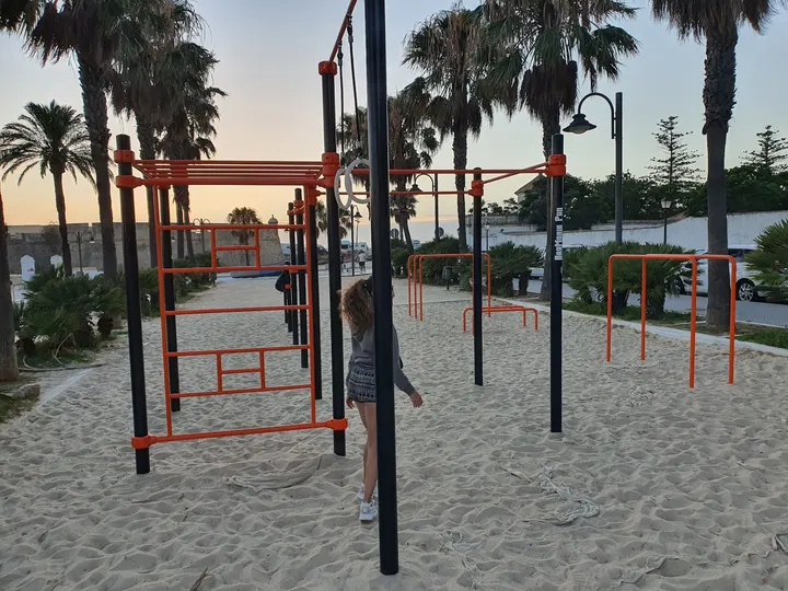 Parque de barras — calisthenics-studio en Cádiz — 5