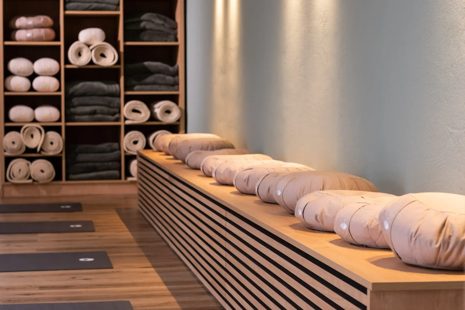 yogatraum — yoga-studio i Pulheim — 2