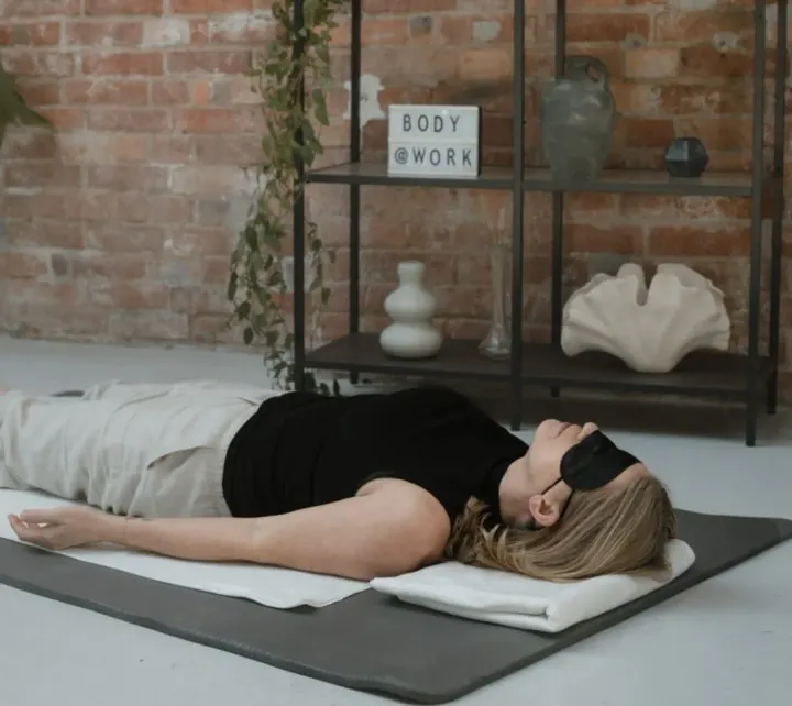 Bodywork | Breathwork | Chakra Healing | Reiki Treatments Courses | (Non)Verbal Communication | Berlin & distance sessions — breathwork-studio in Berlin — 6