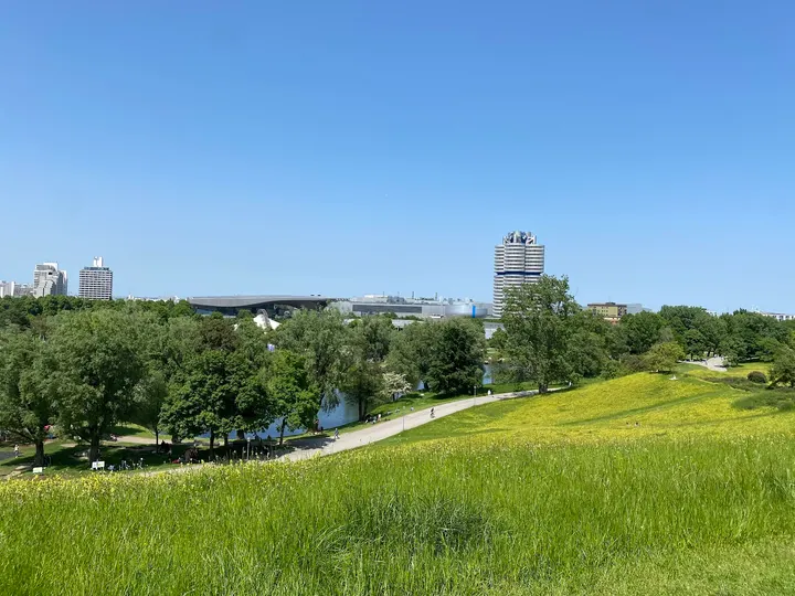 Yoga with heart - Olympiaalm — yoga-studio in München — 3