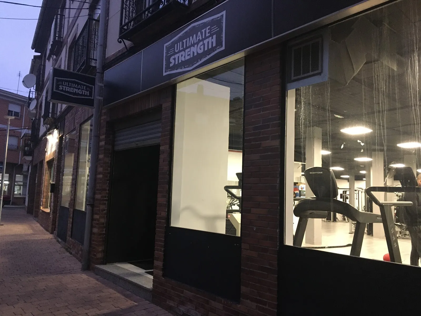 Ultimate Strenght — fuerza-studio en Sexmo de Casarrubios, Villanueva de la Cañada — 3
