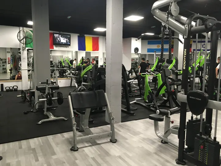 Ultimate Strenght — Estudio de fitness en Sexmo de Casarrubios, Villanueva de la Cañada