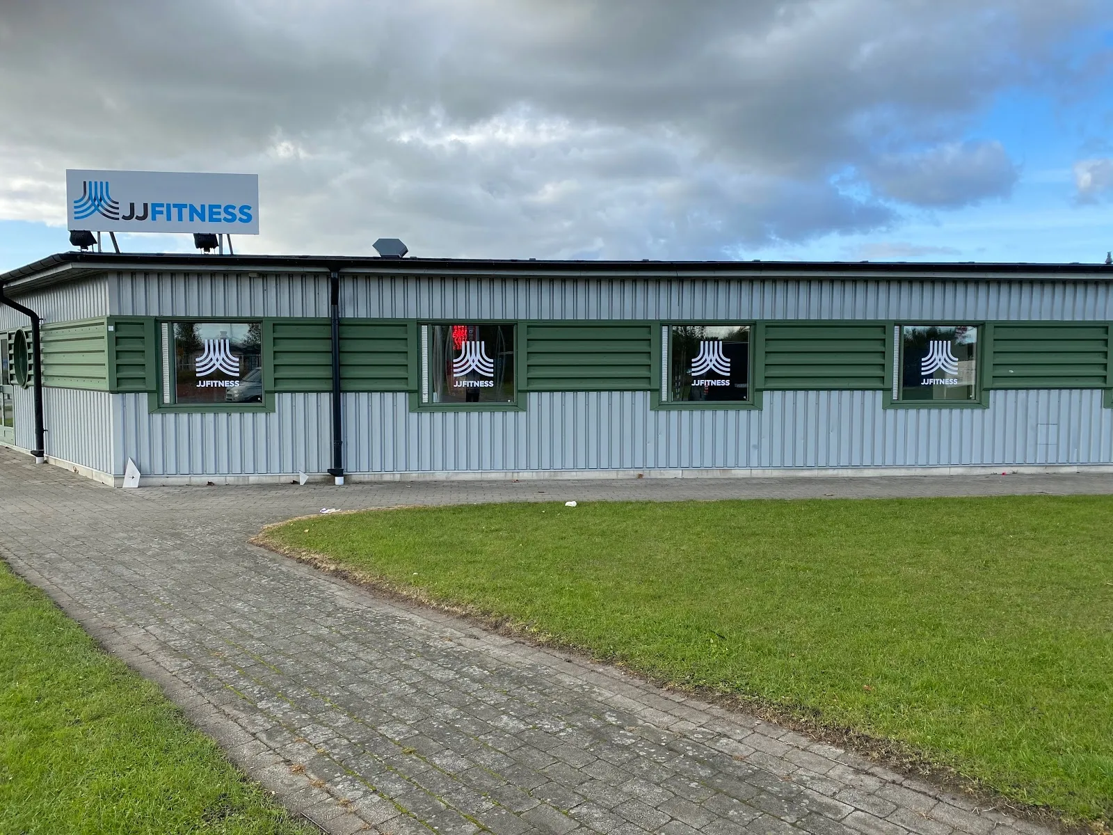 JJ Fitness — träningsstudio-studio i Svedala — bild 3