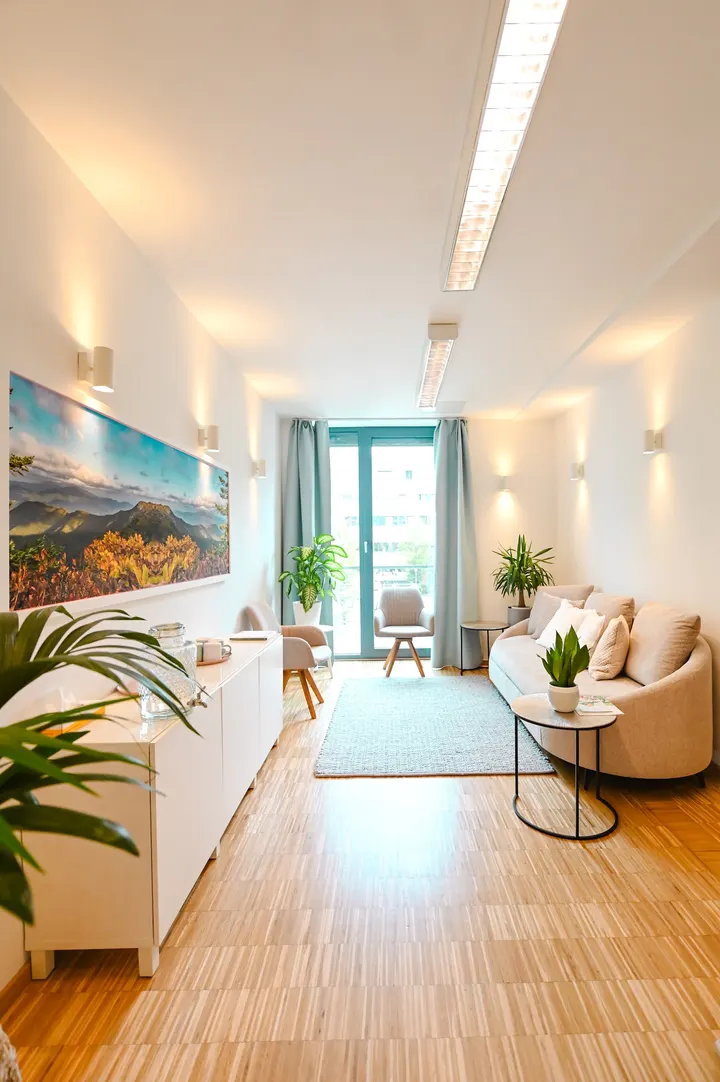 Sun Kyeong Hamburg — Recovery in Rotherbaum, Hamburg
