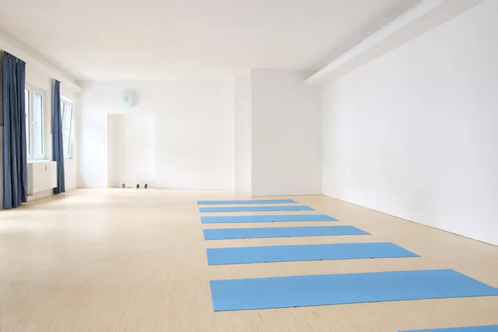 Iyengar Yoga Essen — hot yoga-studio in Südviertel, Essen — 3