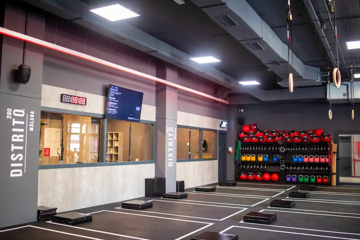 DISTRITO 290 MÁLAGA LARIOS — Bootcamp en Perchel Sur, Málaga