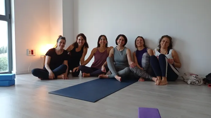 Paraiso Chi Acupuntura Mtc Yoga Y Meditación — Yoga en Dos Hermanas