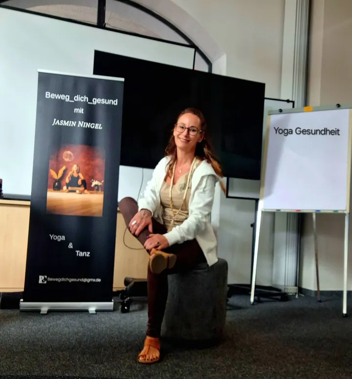 Beweg-dich-gesund mit Jasmin Ningel — yoga-studio in Moers — 3
