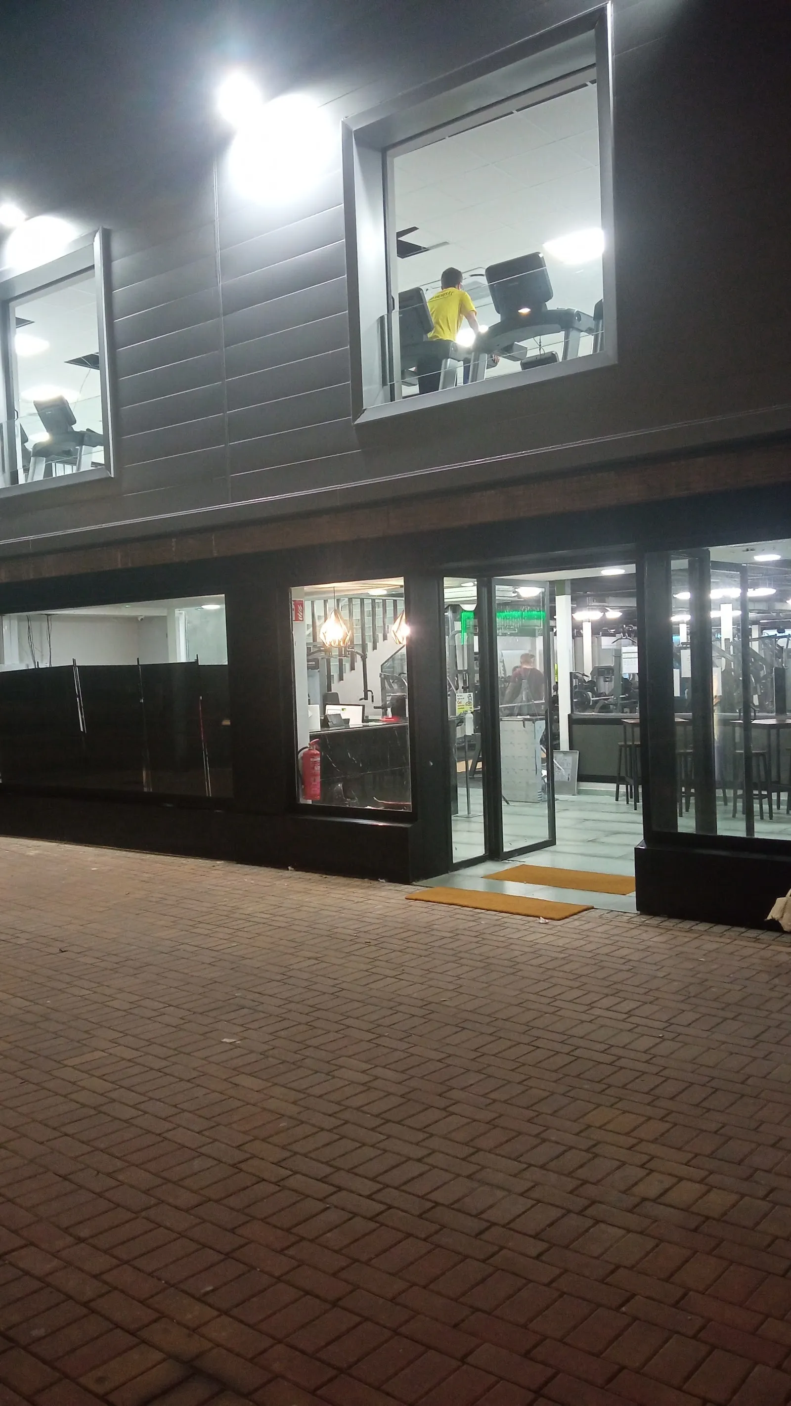 Baeza Strength Gimnasio En Murcia — fuerza-studio en Alcantarilla — 4