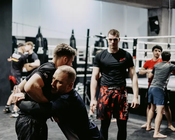 Lee Gym Kampfsport und Functional Training — Fitnessstudio in Linden-Mitte, Hannover