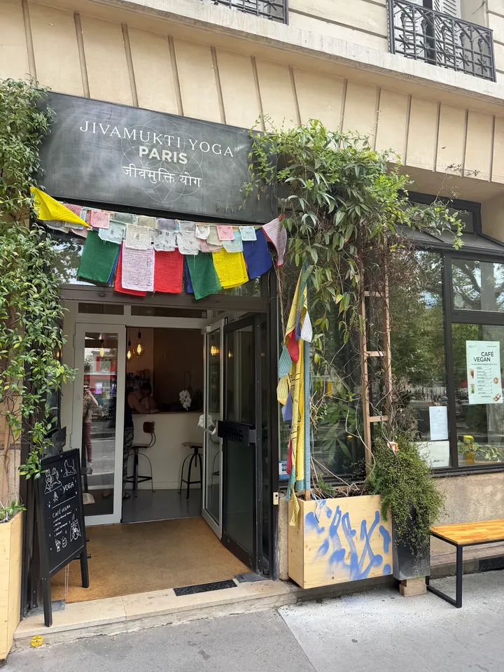 Jivamukti Yoga Paris — Yoga à Paris 10e Arrondissement, Paris