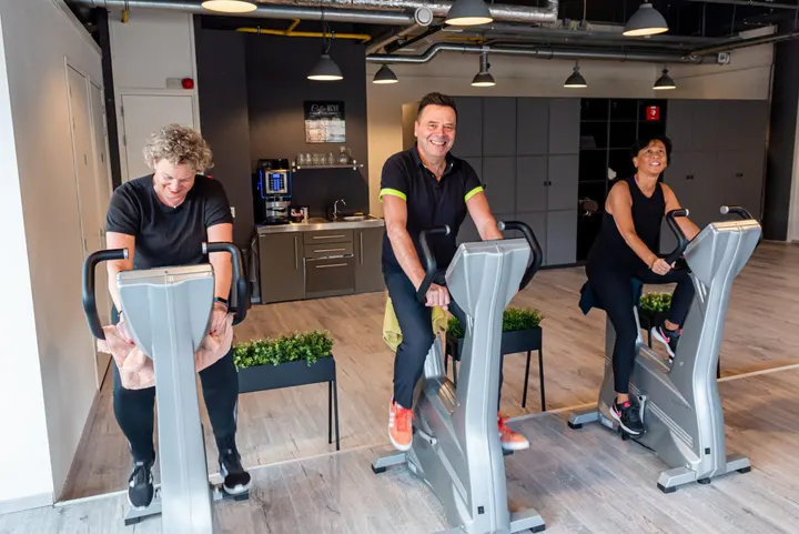 Fit in Ambacht — Sportschool in Volgerlanden-West, Hendrik-Ido-Ambacht