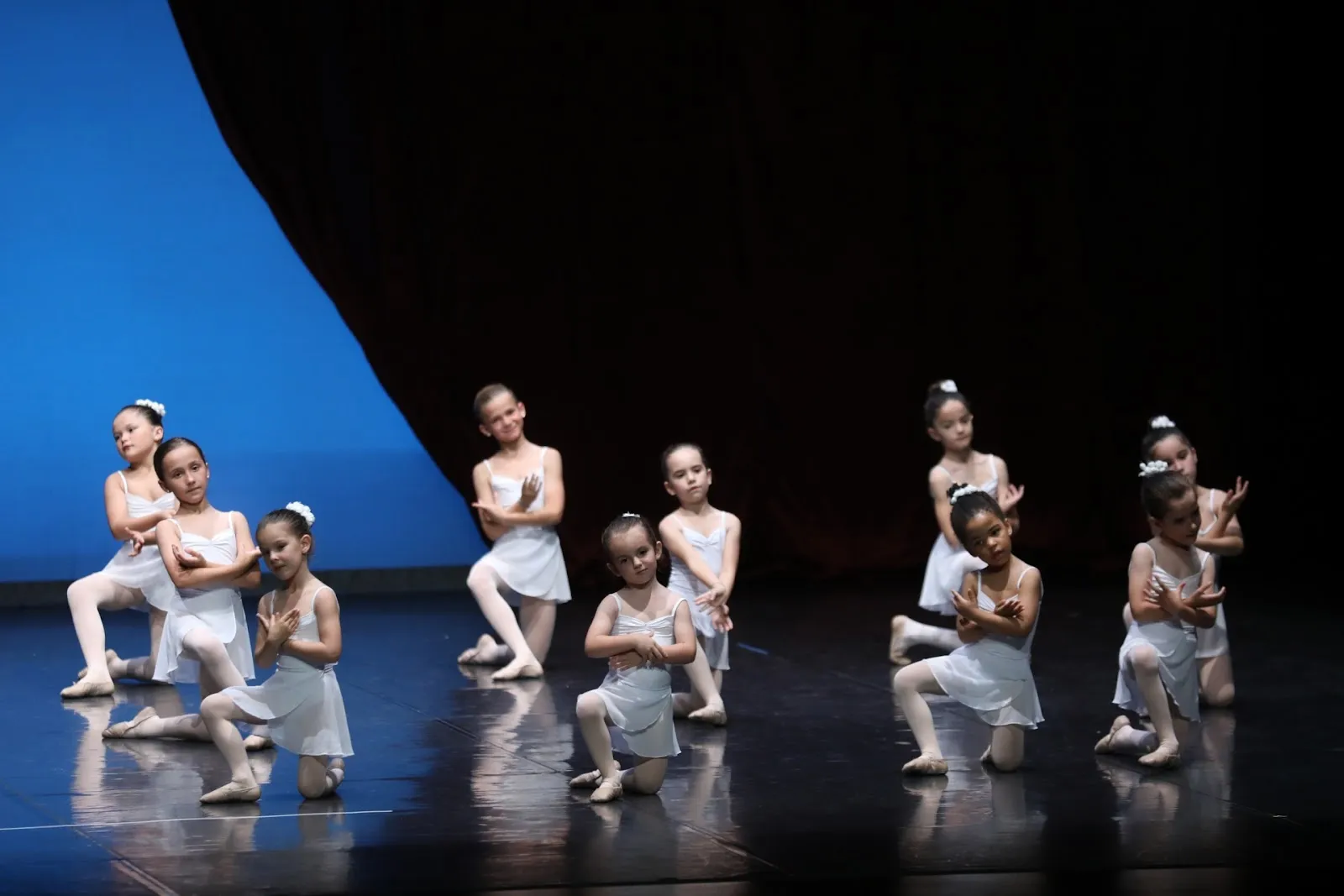 Almudena Lobón - Escuela Profesional De Danza — baile-studio en Pamplona — 4