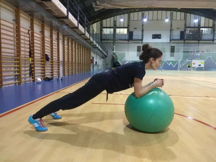 María Molina - Entrenadora personal — entrenamiento personal-studio en Vistahermosa, Alicante — 3