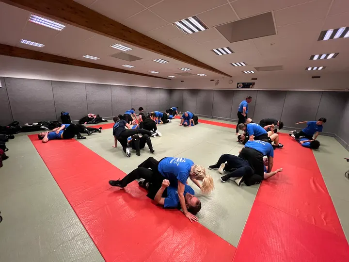 Ecole Martineau KRAV MAGA Gymnase Champ-Long (vendredi) — arts martiaux-studio aux Ardriers, Le Mans — 2
